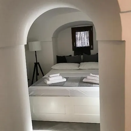 La Grotta Di Benikula' *