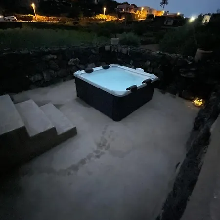 La Grotta Di Benikula' Apartmán *